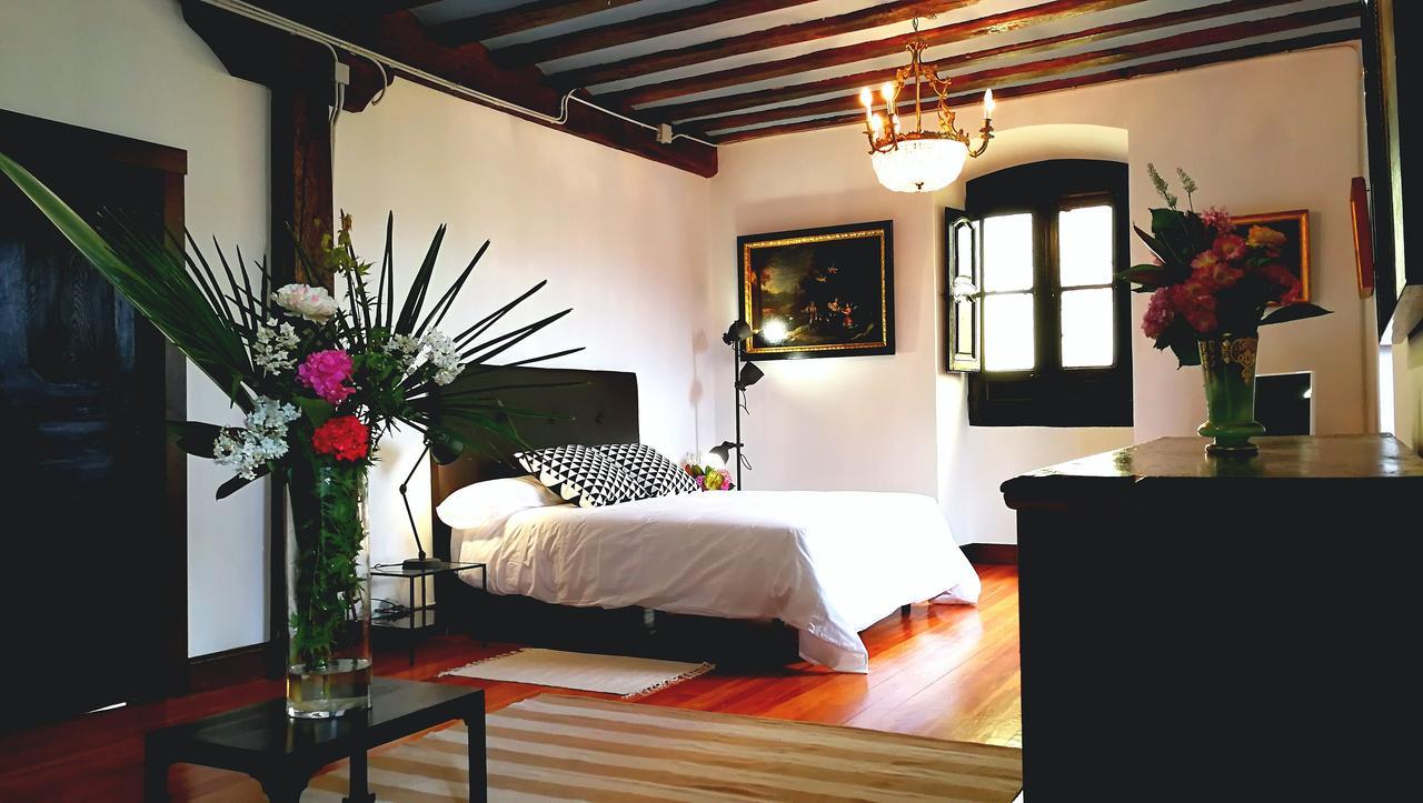 Irurita Hostal Palacio Jaureguia מראה חיצוני תמונה